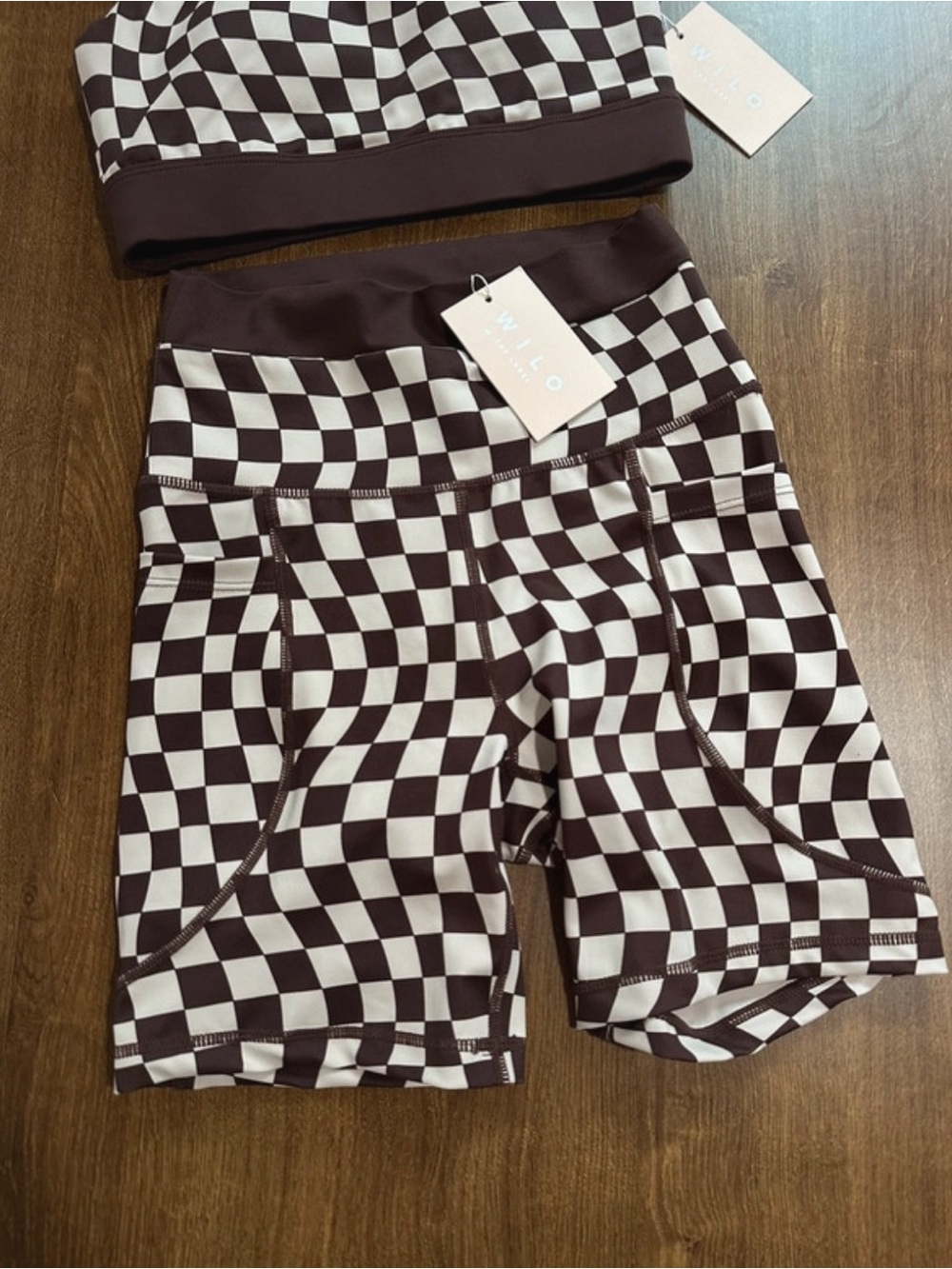 WILO Checkered Set - Picture 2 of 6